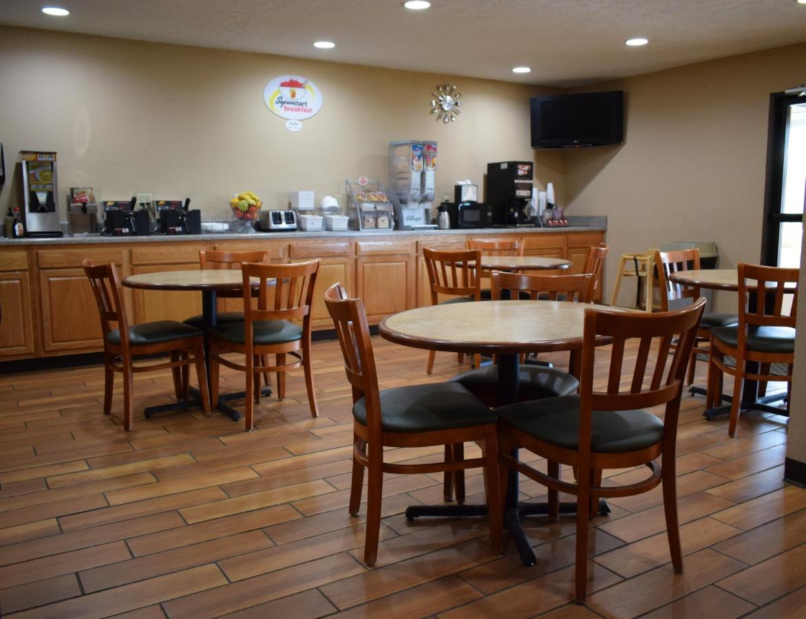 Super 8 By Wyndham Fort Chiswell Wytheville Area Max Meadows Exteriör bild