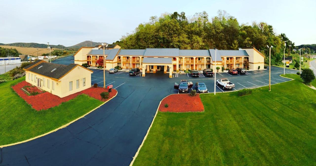 Super 8 By Wyndham Fort Chiswell Wytheville Area Max Meadows Exteriör bild