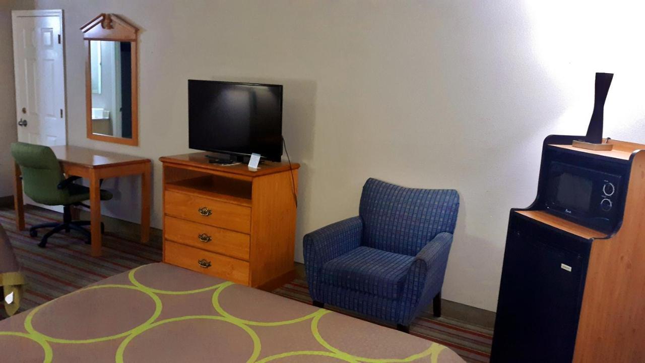 Super 8 By Wyndham Fort Chiswell Wytheville Area Max Meadows Exteriör bild
