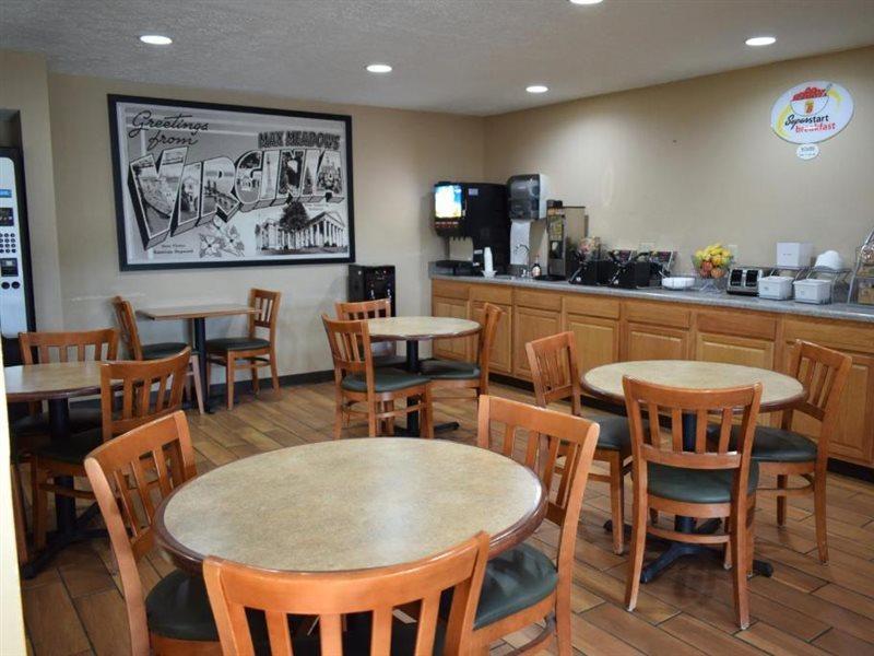 Super 8 By Wyndham Fort Chiswell Wytheville Area Max Meadows Exteriör bild