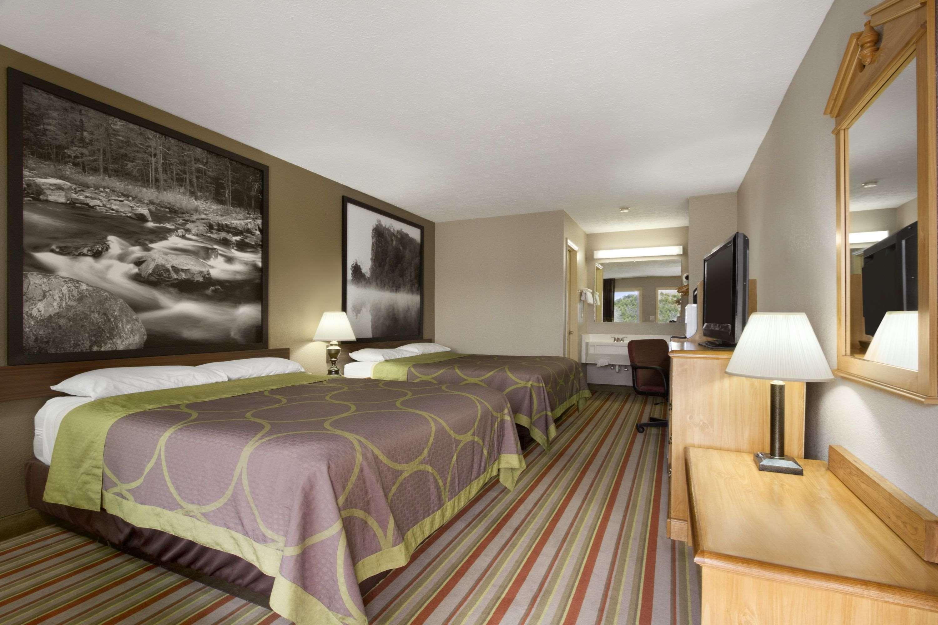 Super 8 By Wyndham Fort Chiswell Wytheville Area Max Meadows Exteriör bild